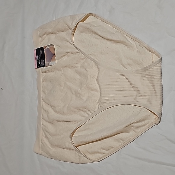 Bali Brief 803J Light Beige Size 10/11 - Picture 9 of 9